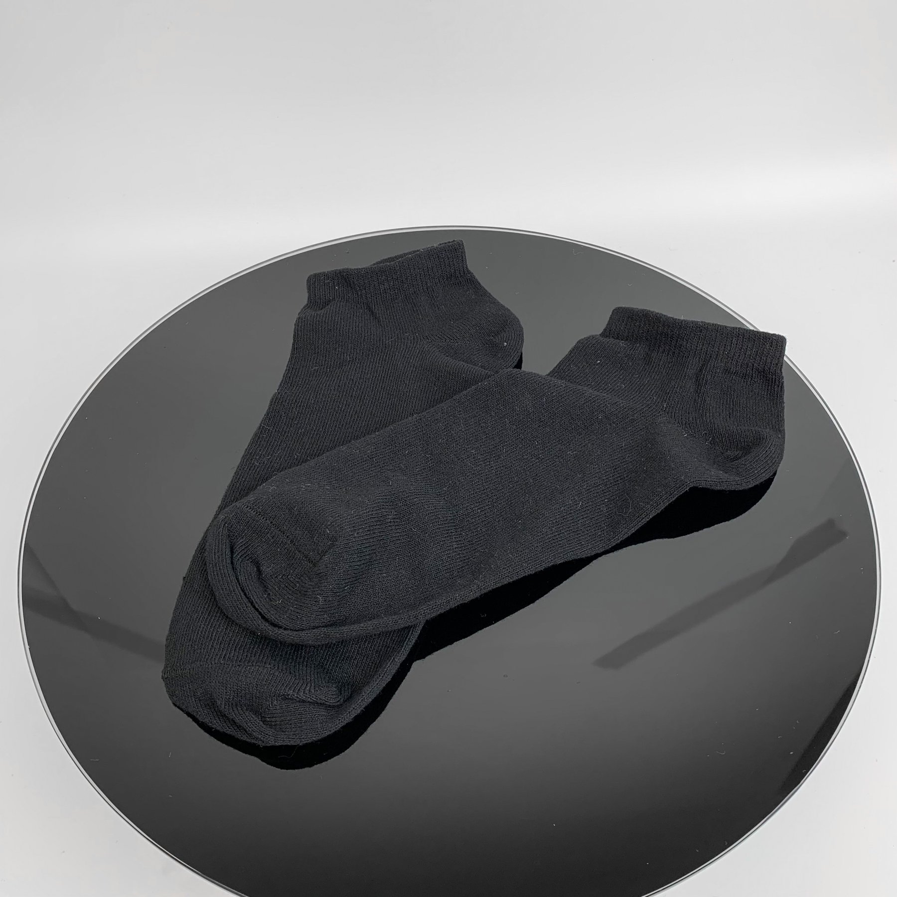 Короткі чорні жіночі шкарпетки